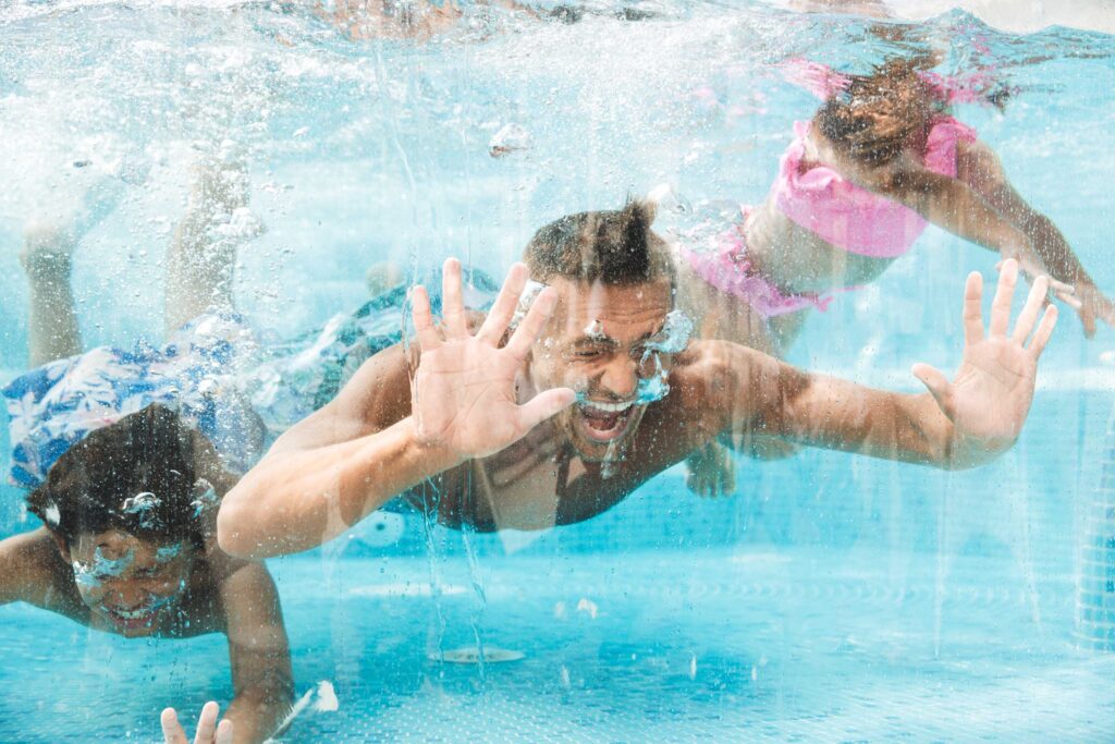 vakantiepark met subtropisch zwembad